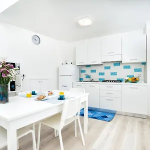 https://casa-acqua-marina-amalfi.hotels-amalfi.com